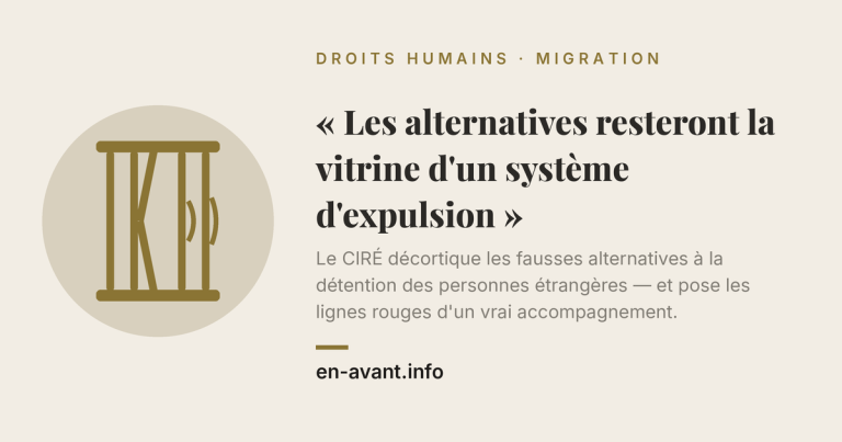 Barreaux d'une cage dont l'un s'écarte pour laisser passer la lumière, illustration de l'article sur les alternatives à la détention